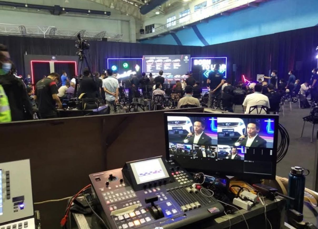 Video switcher and multi view monitor at a product launch livefeed in Malaysia